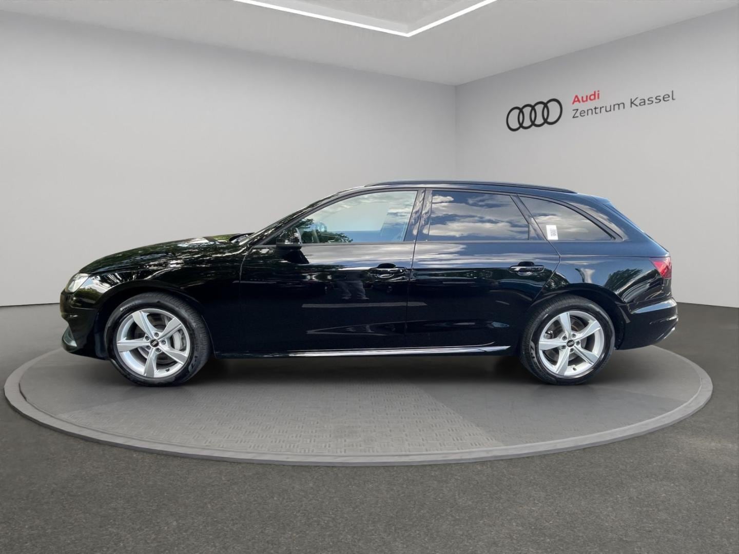 Bild über Audi A4 Avant advanced 50 TDI quattro tiptronic - für weitere Informationen kontaktieren Sie den Audi Partner
