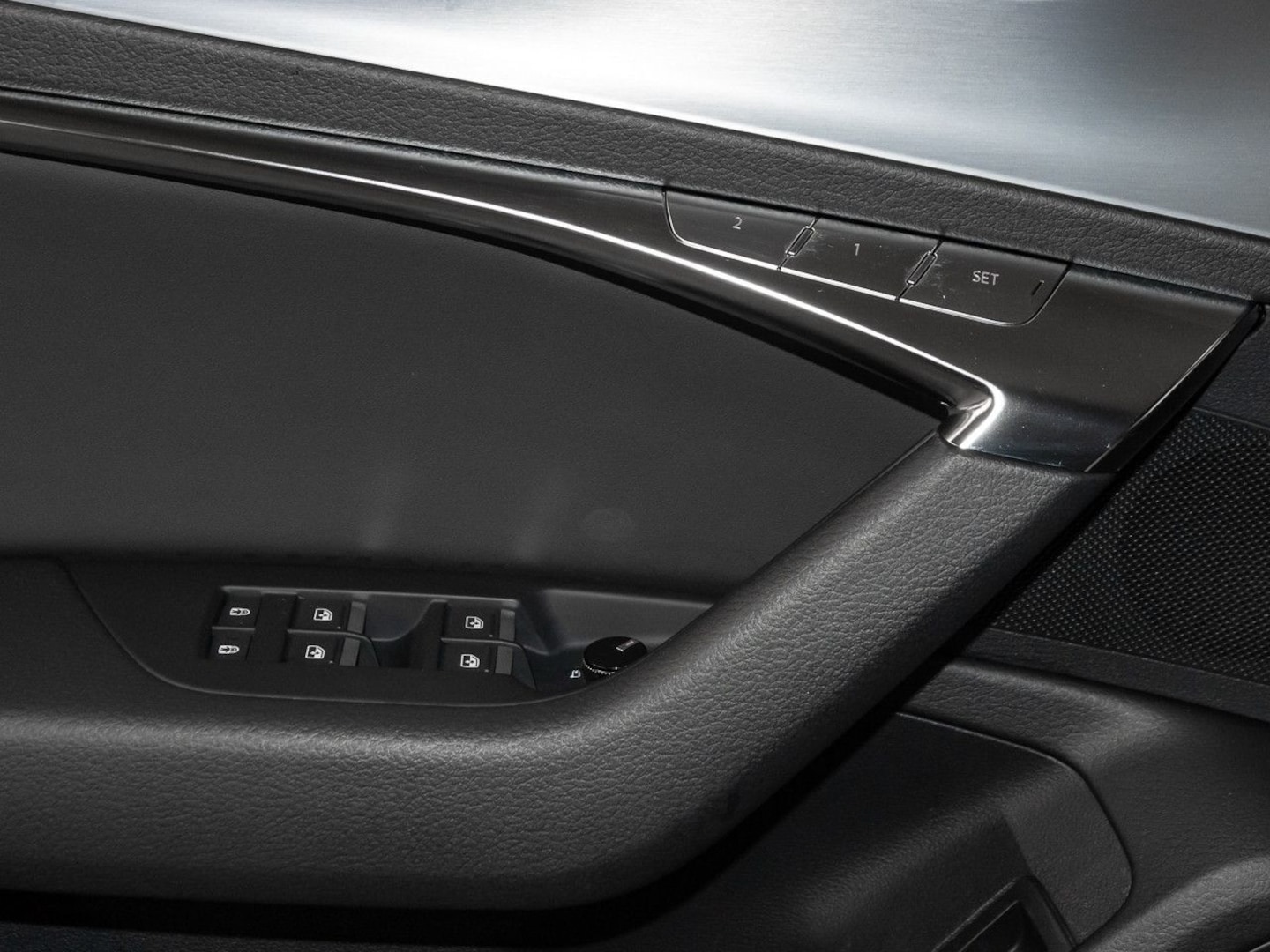 Bild über Audi S6 Avant TDI quattro tiptronic - für weitere Informationen kontaktieren Sie den Audi Partner