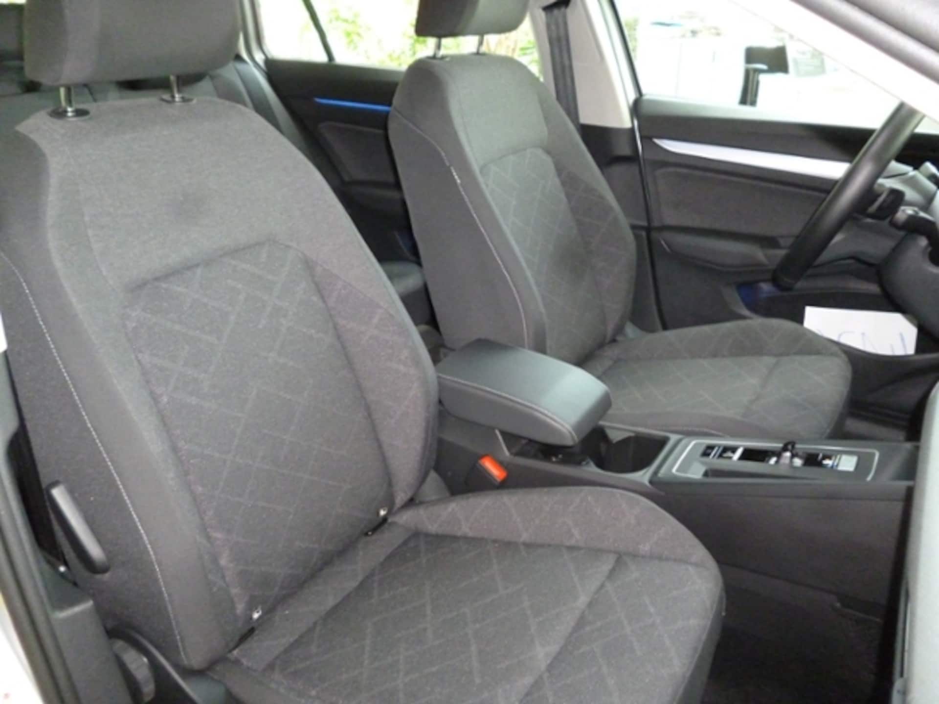 Volkswagen Golf Variant Life