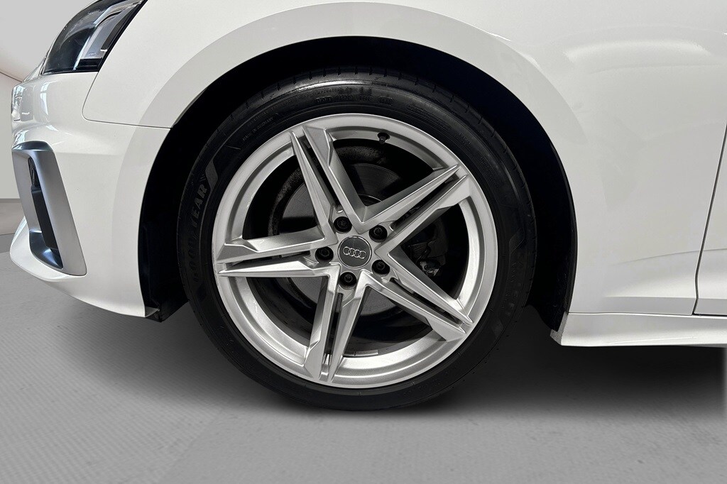 Bild som visar&nbsp;Audi A5 Cabriolet&nbsp;A5 Cabriolet 40 TFSI S line 190 hk S tronic - för mer information kontakta din Audi Partner