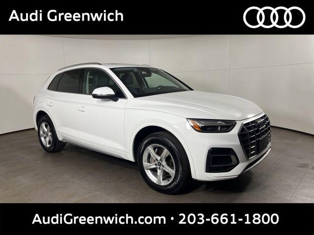 2023 Audi Q5 40 Premium's photo