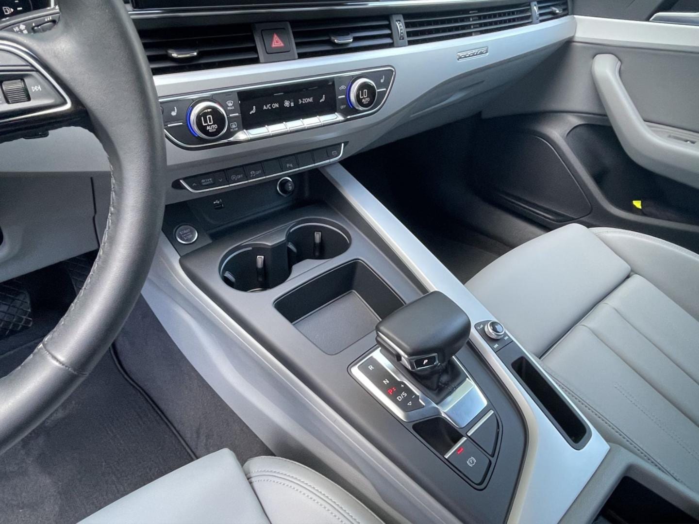 Bild über Audi A4 Avant advanced 50 TDI quattro tiptronic - für weitere Informationen kontaktieren Sie den Audi Partner