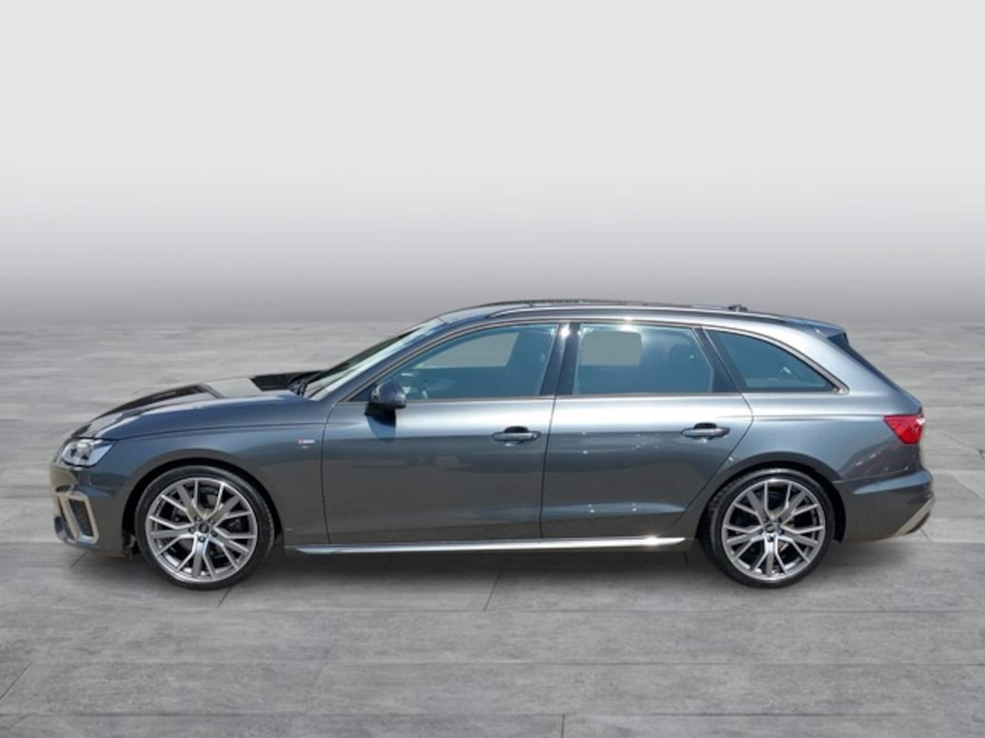 Audi A4 Avant S line