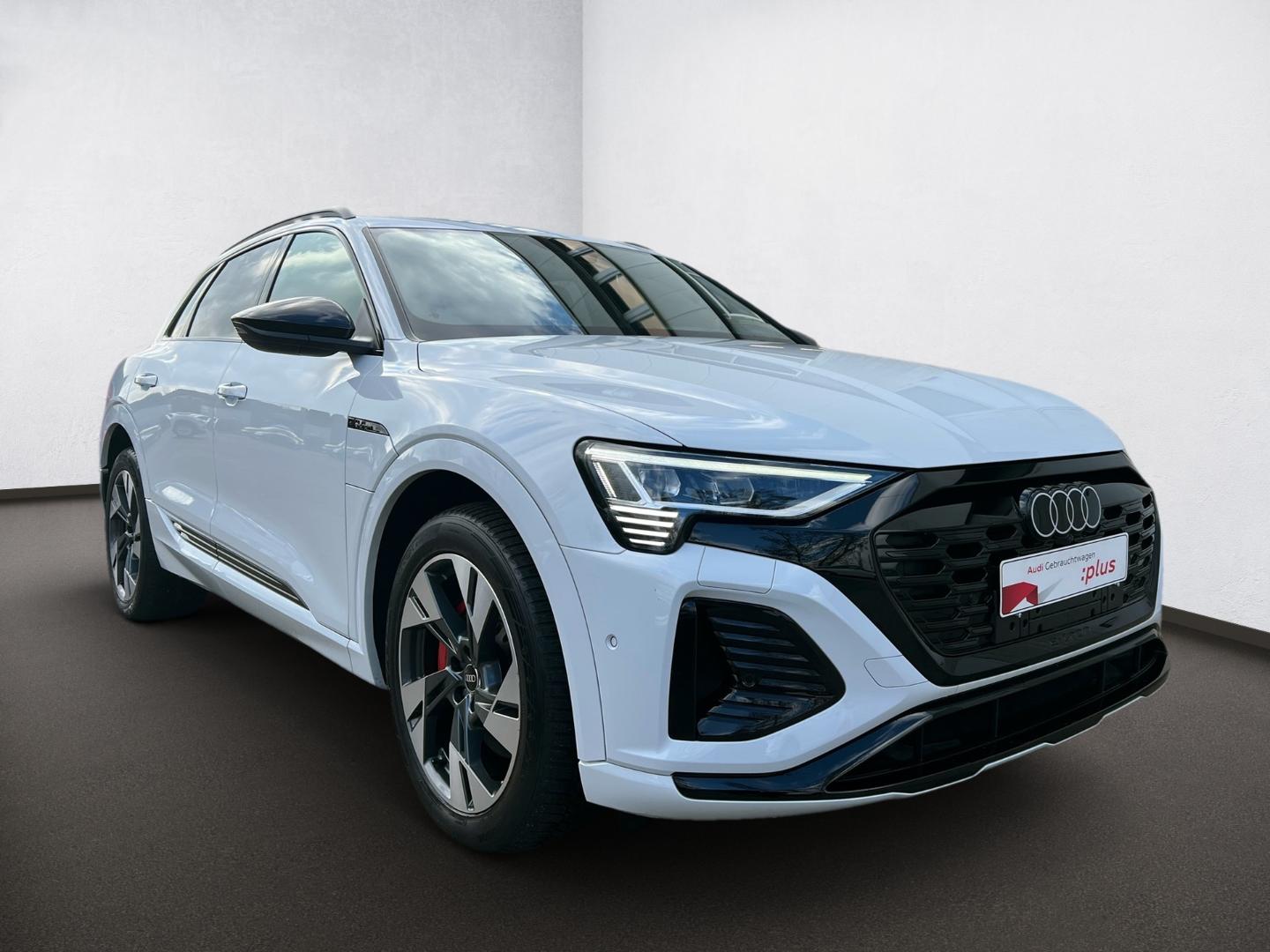 Image about Audi Q8 e-tron S line 55 e-tron quattro