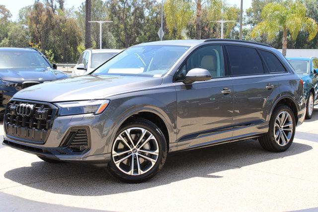 2026 Audi Q7 45 Premium quattro Tiptronic's photo