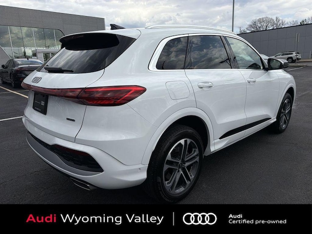 2025 Audi Q5 Premium - Photo 9