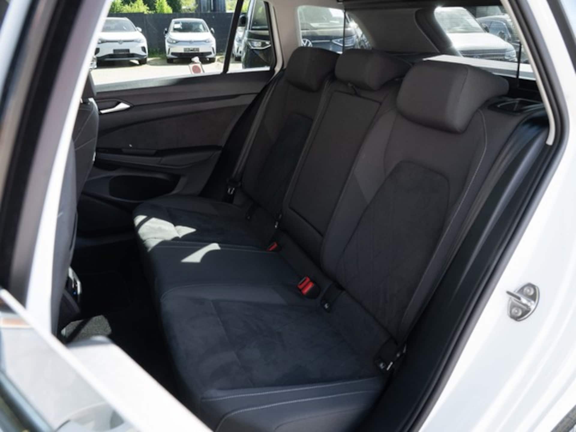 Volkswagen Golf Variant Style