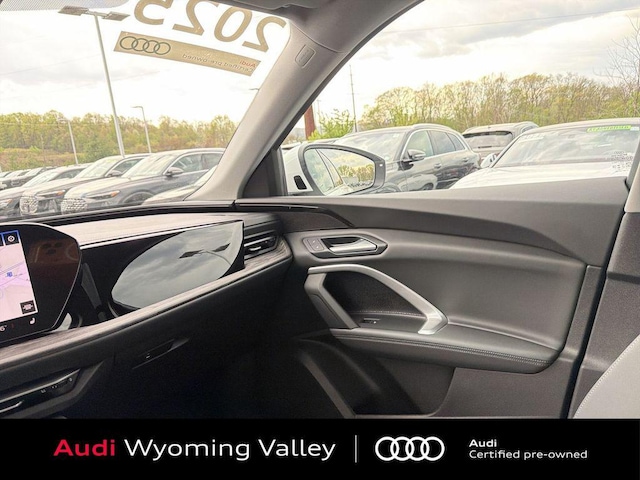 2025 Audi Q5 Premium - Photo 12