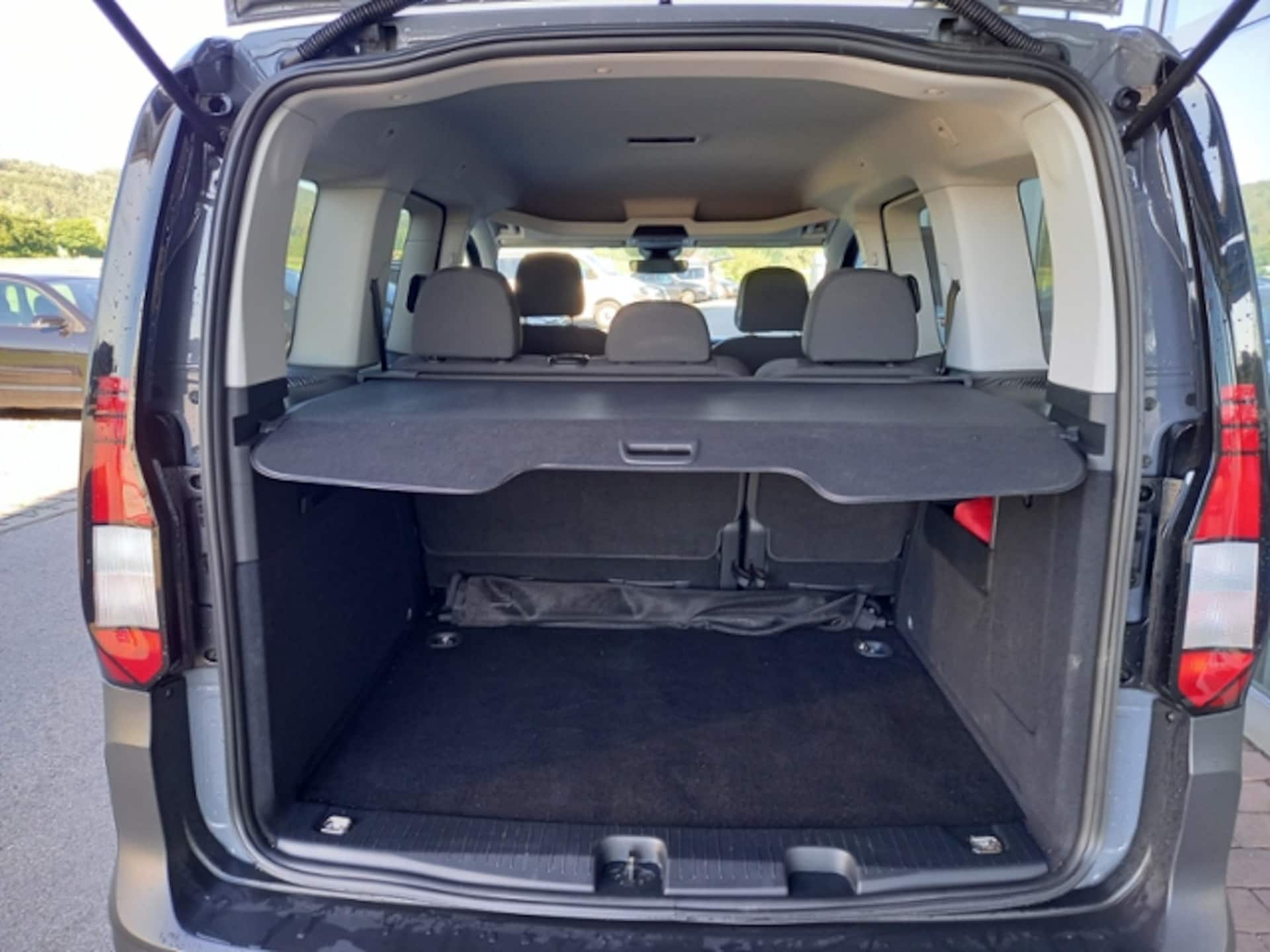 Volkswagen Caddy Basis-Modell