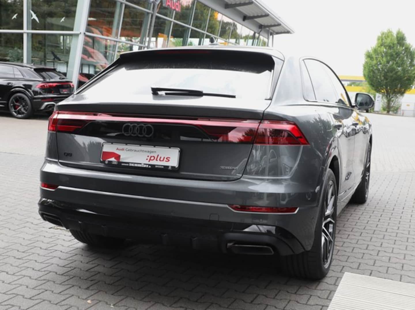 Bild über Audi Q8 SUV TFSI e TFSI e quattro 360 kW tiptronic - für weitere Informationen kontaktieren Sie den Audi Partner