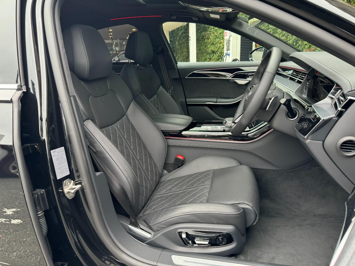 Audi A8 TFSI e