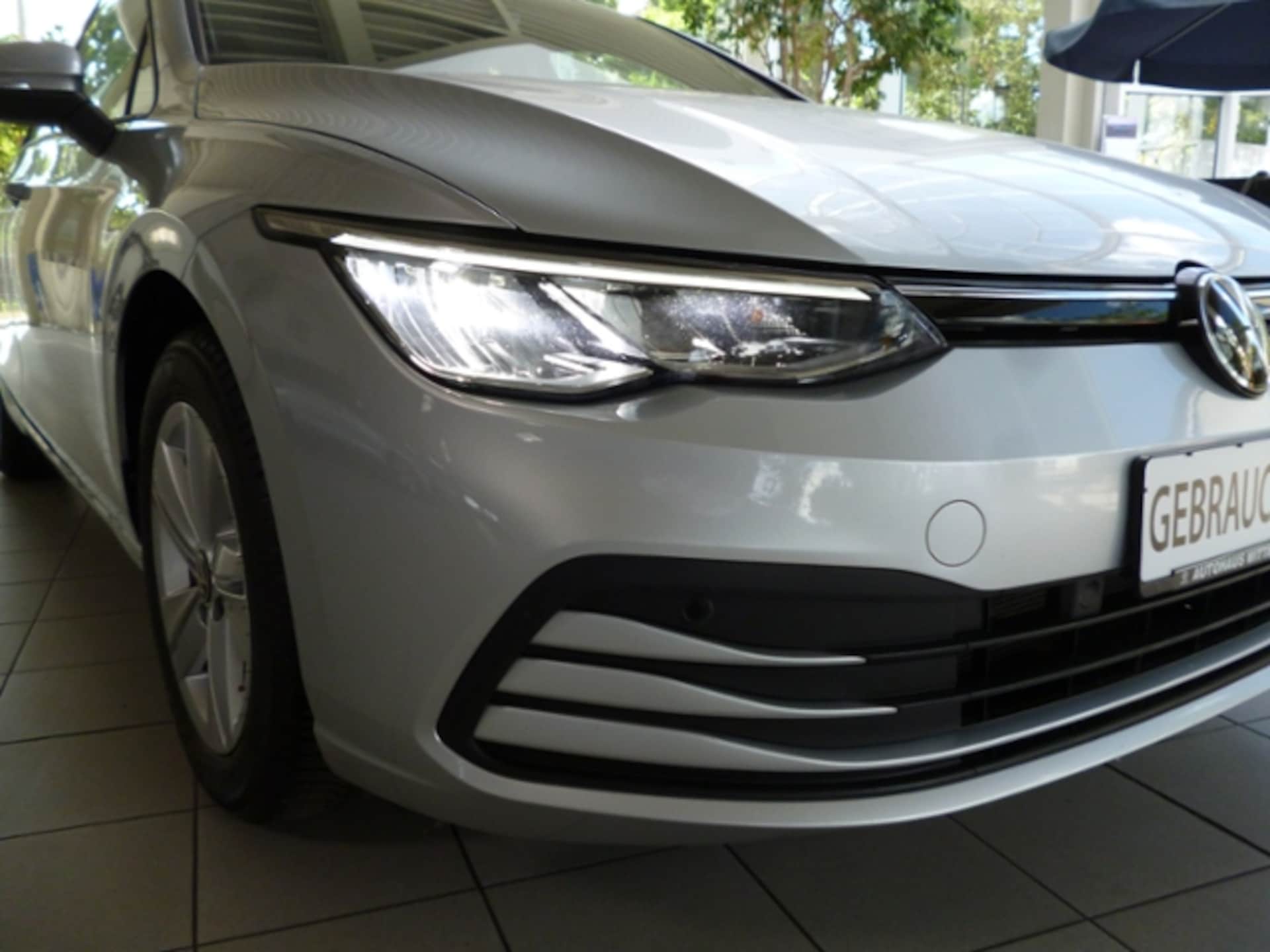 Volkswagen Golf Variant Life