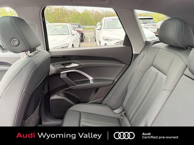 2025 Audi Q5 Premium - Photo 13