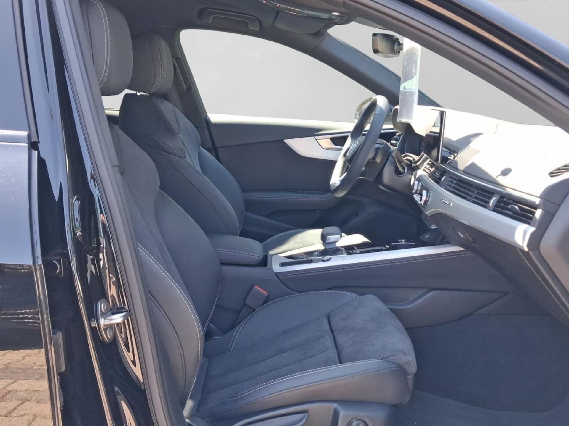 Audi A4 Avant S line