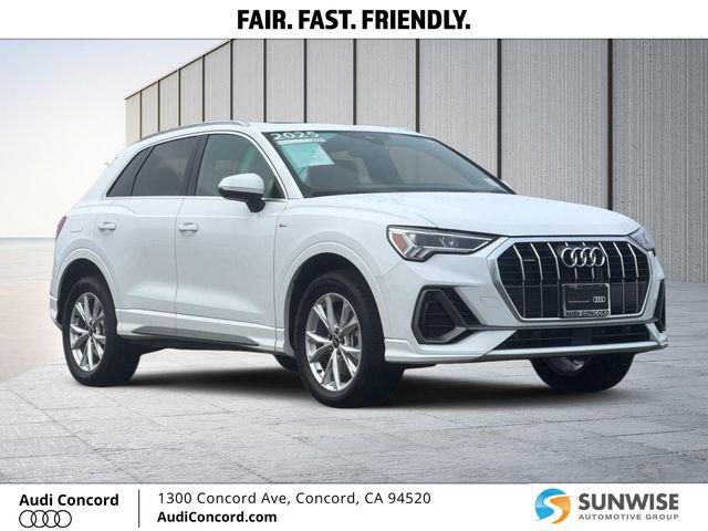 2025 Audi Q3 45 TFSI S Line Premium quattro's photo