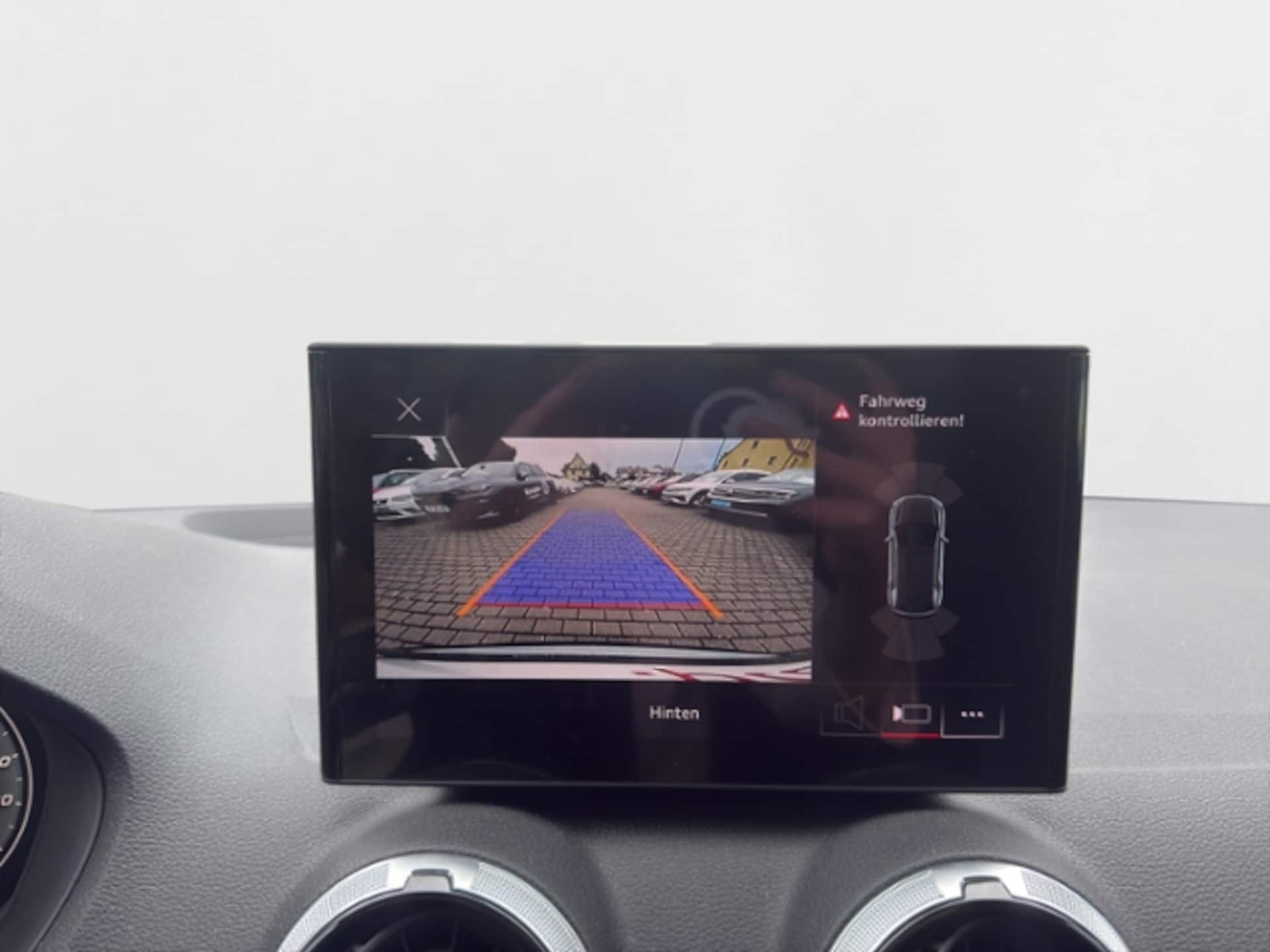 Audi Q2 S line