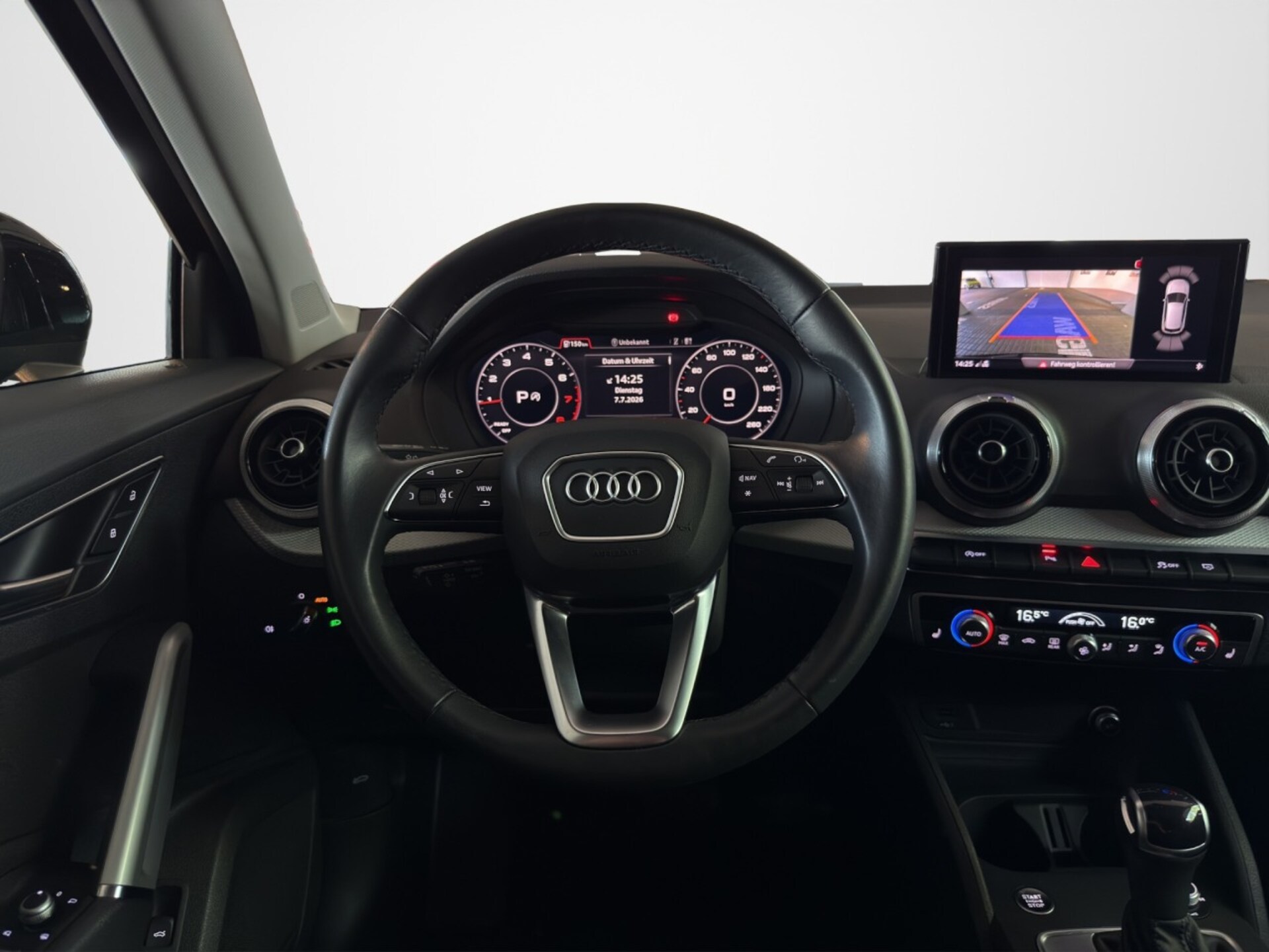 Audi Q2 S line