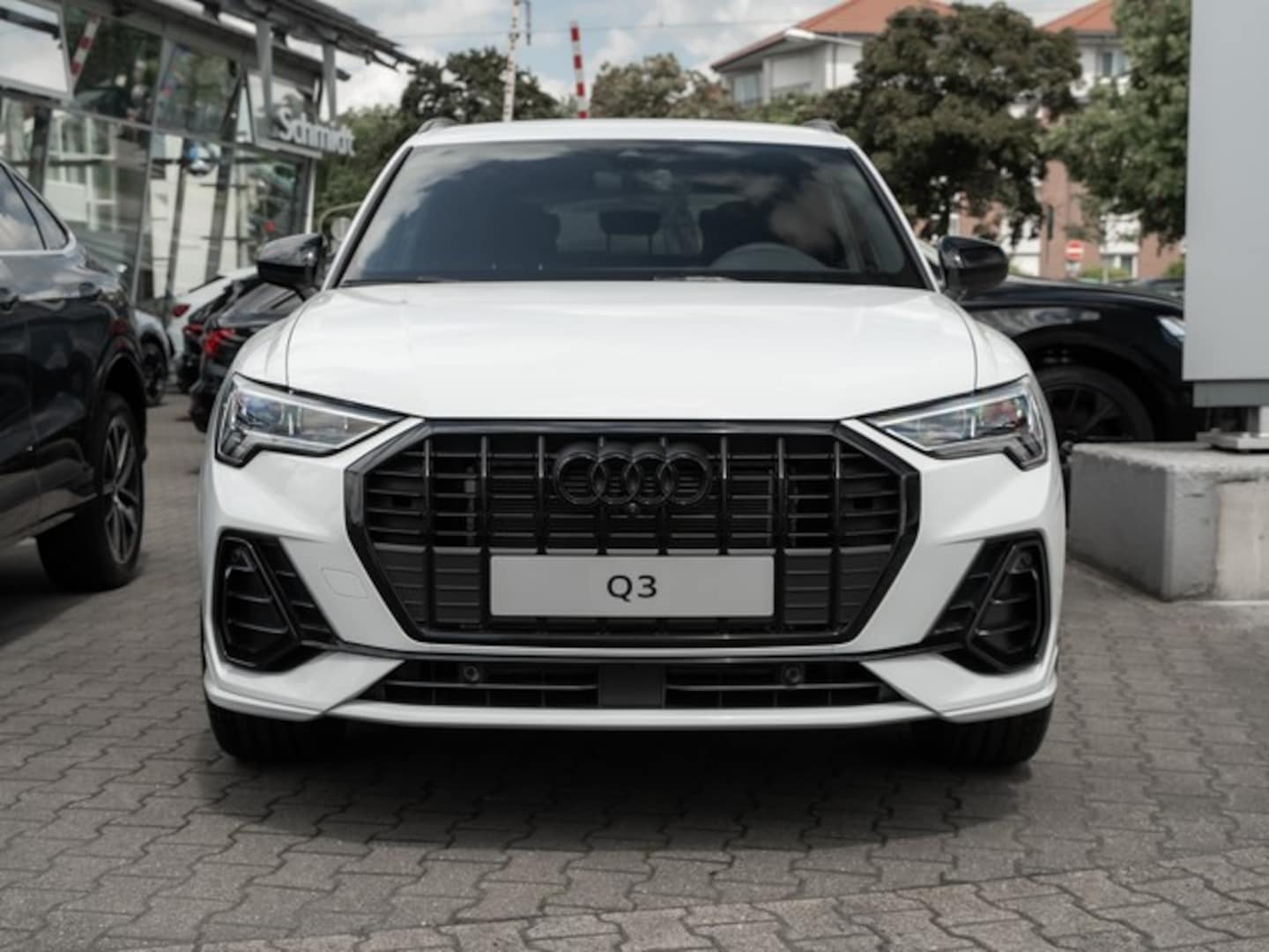 Bild über Audi Q3 S line 35 TFSI S tronic - für weitere Informationen kontaktieren Sie den Audi Partner