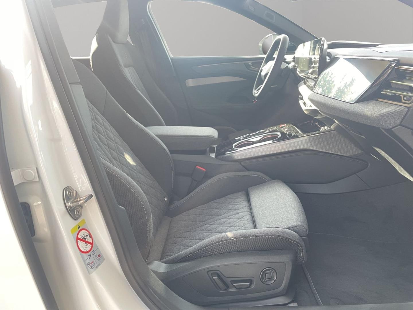 Bild über Audi A6 Limousine edition one TDI quattro 150 kW S tronic - für weitere Informationen kontaktieren Sie den Audi Partner