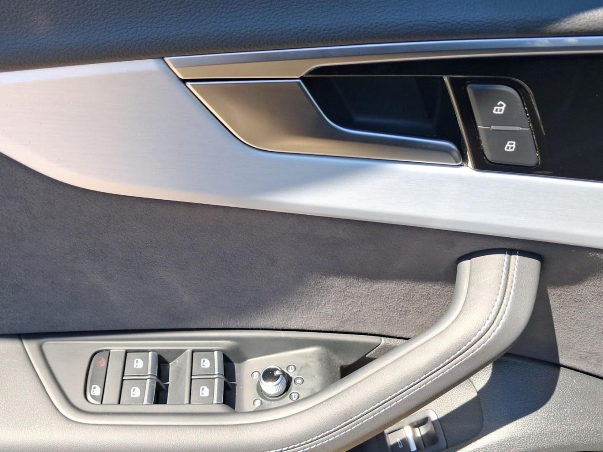 Audi A4 Avant S line