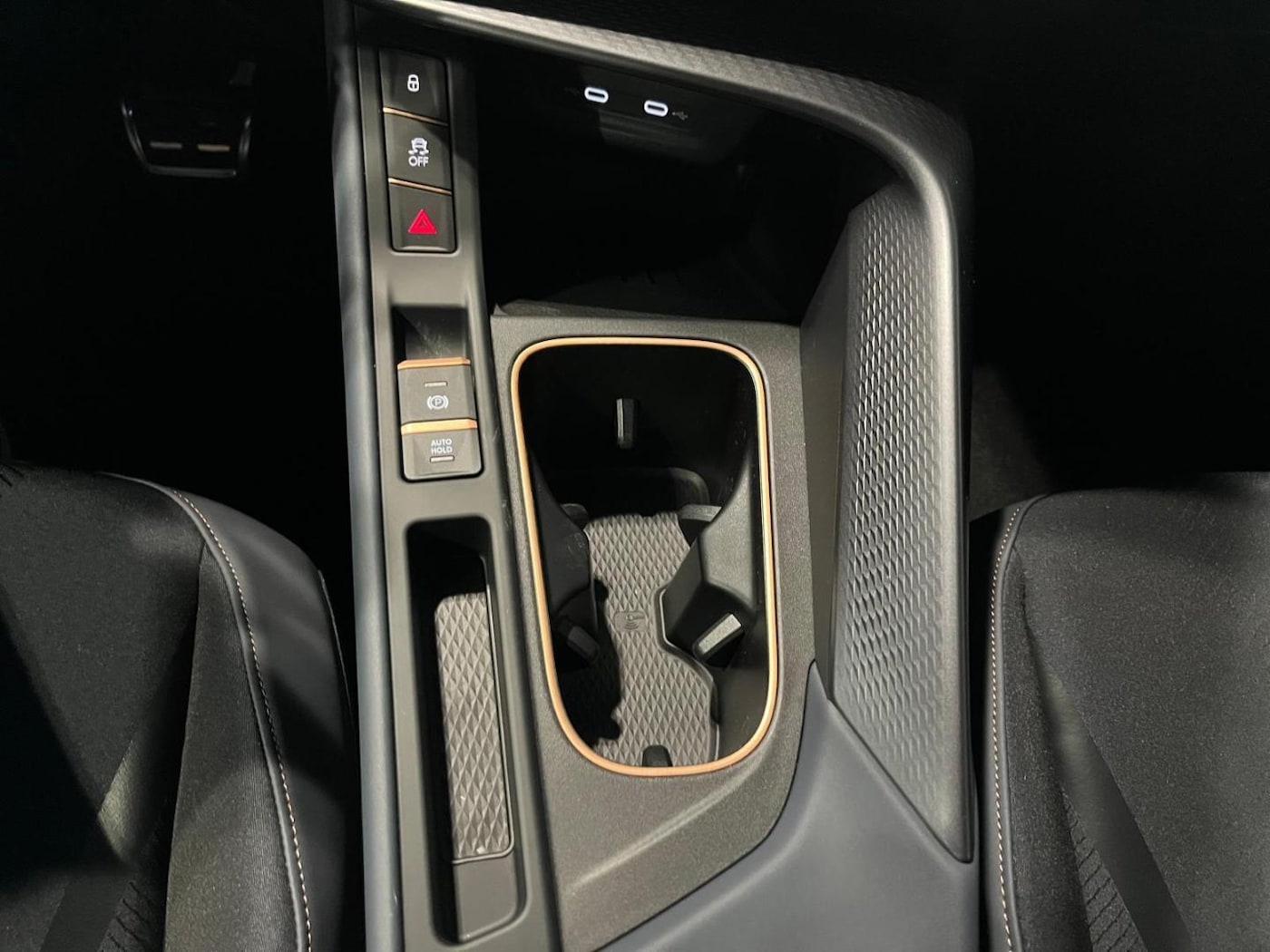 CUPRA Terramar 1.5 TSI e-Hybrid DSG 150 kW (204 CV) — photo 15