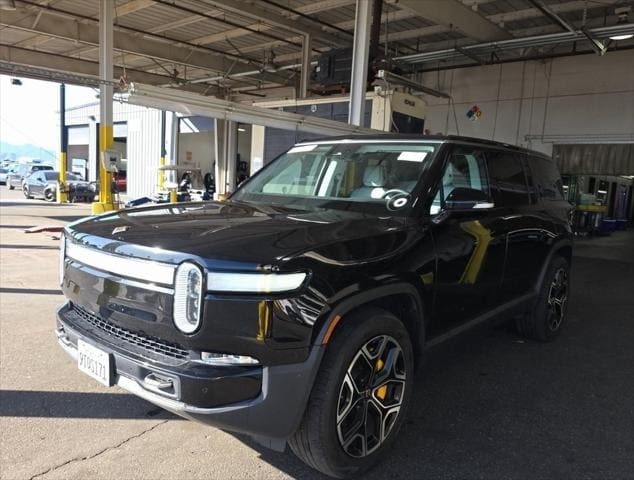 2023 Rivian R1S Adventure
