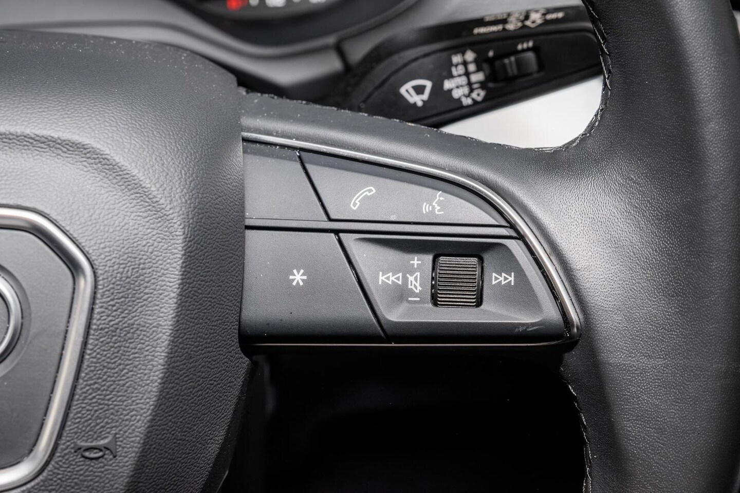 Image about Audi Q2 35 TFSI S tronic