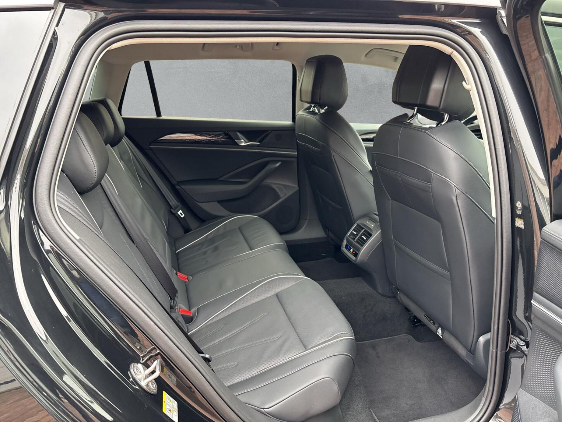 Volkswagen Passat Business