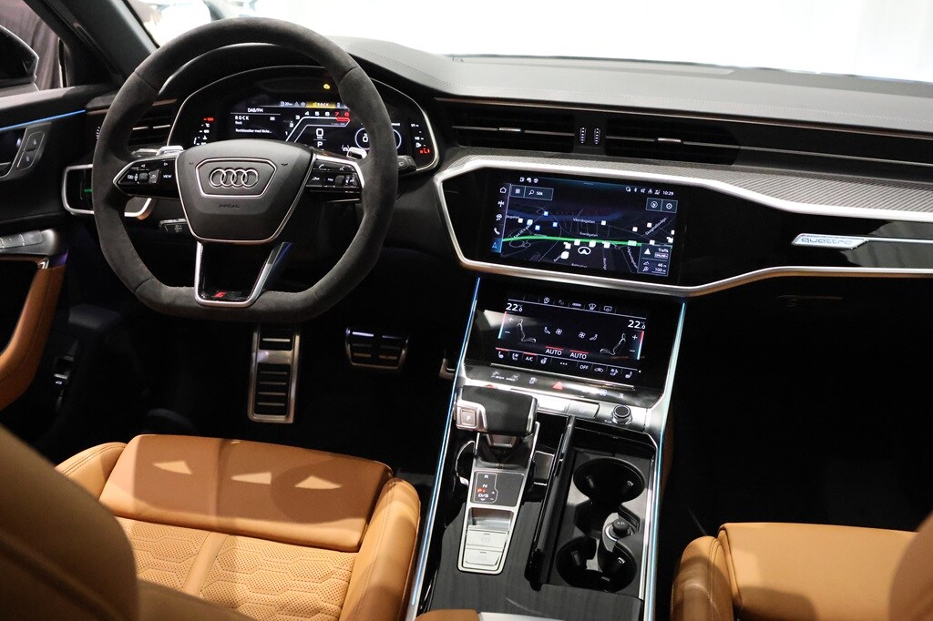 Bild som visar&nbsp;Audi RS 6 Avant&nbsp;RS 6 Avant performance 630 hk tiptronic - för mer information kontakta din Audi Partner