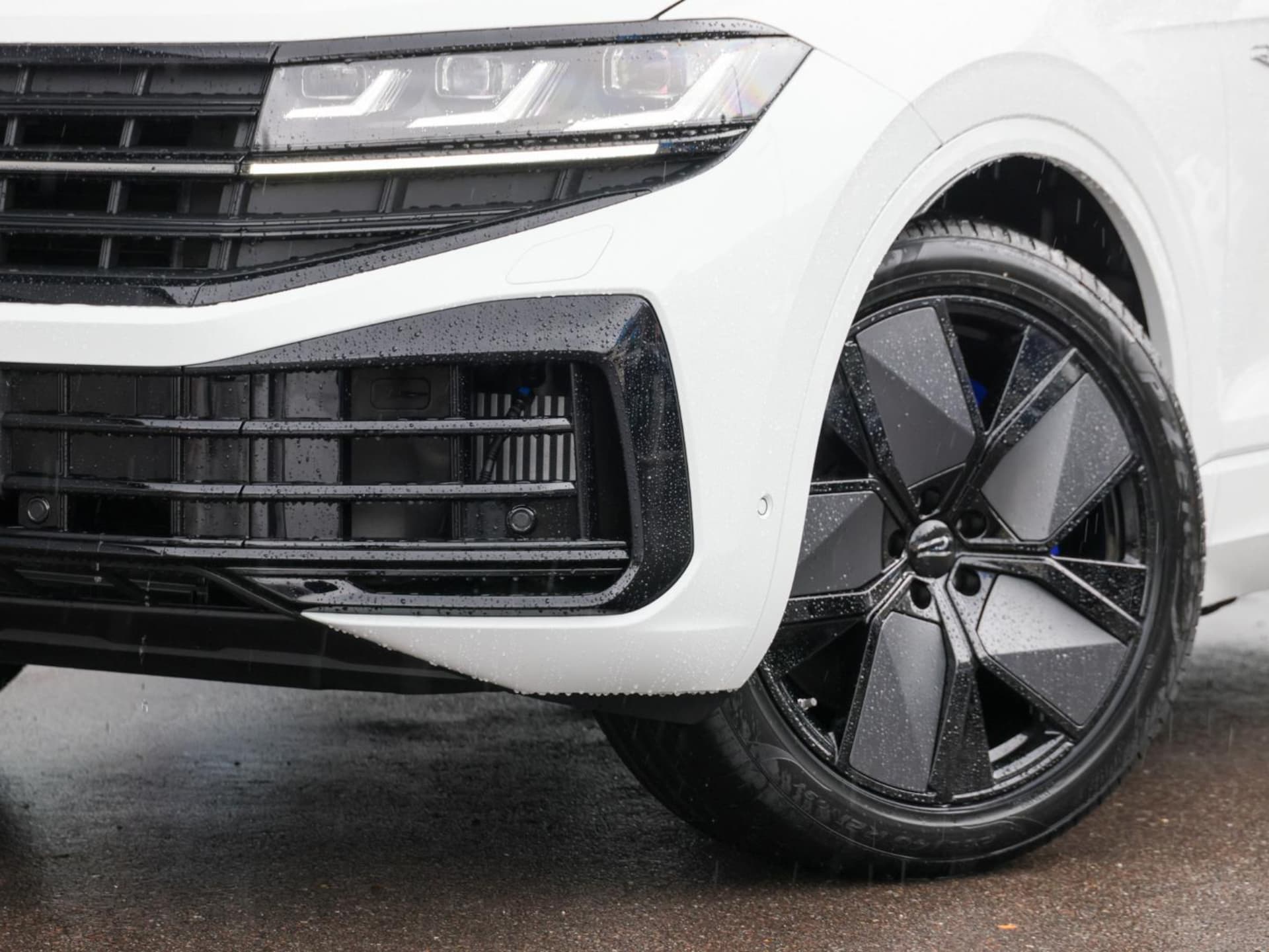Volkswagen Touareg R