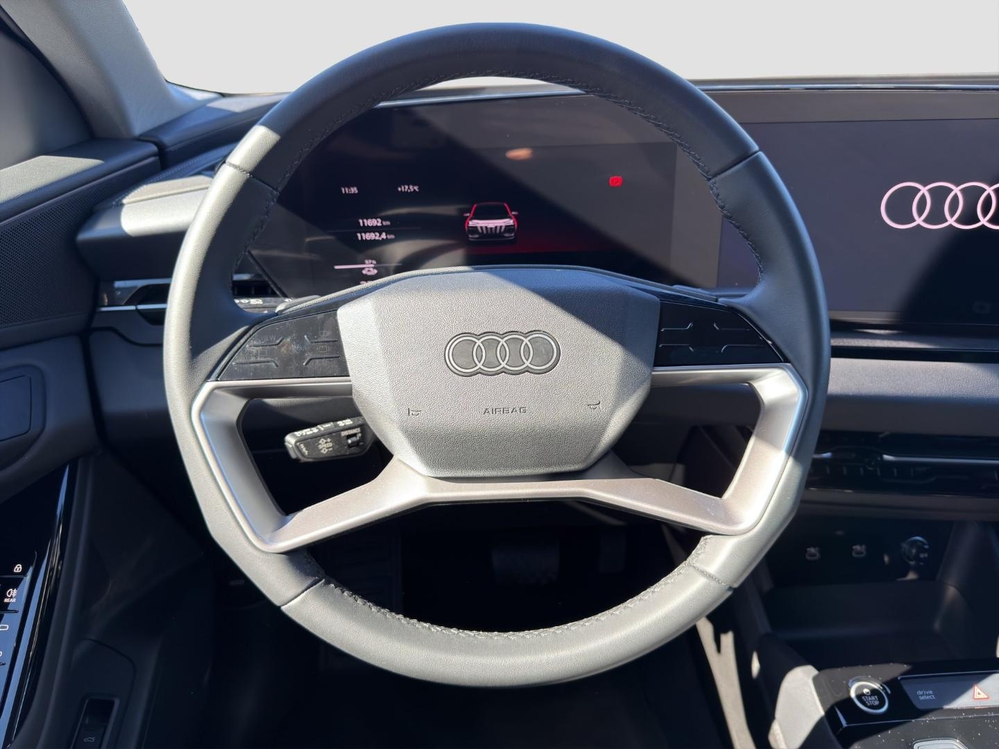 Bild über Audi Q6 Sportback e-tron e-tron quattro - für weitere Informationen kontaktieren Sie den Audi Partner