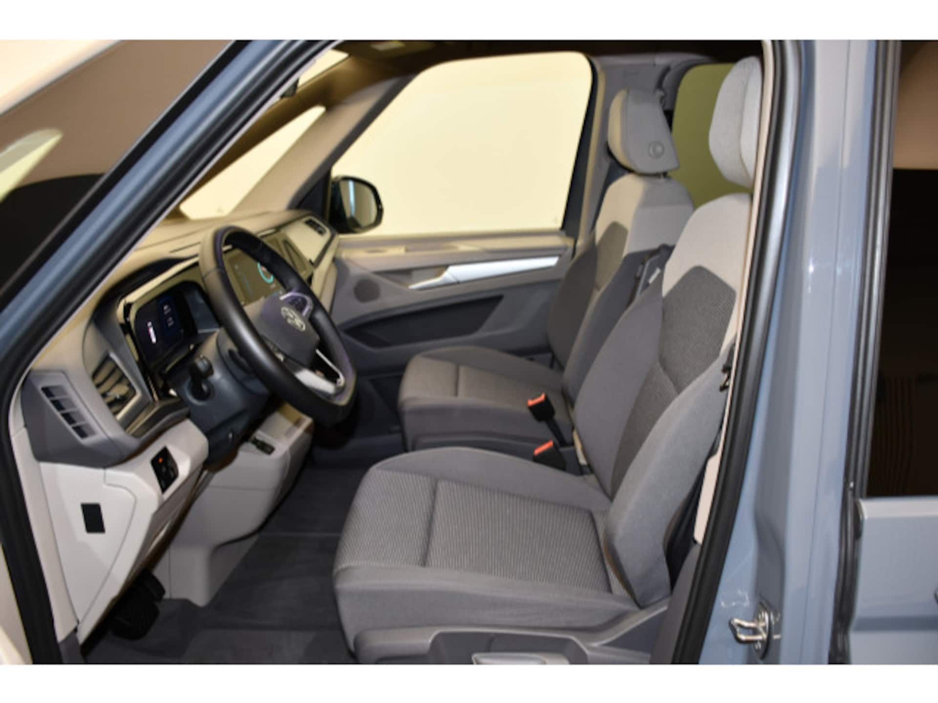 Volkswagen Multivan Basis-Modell