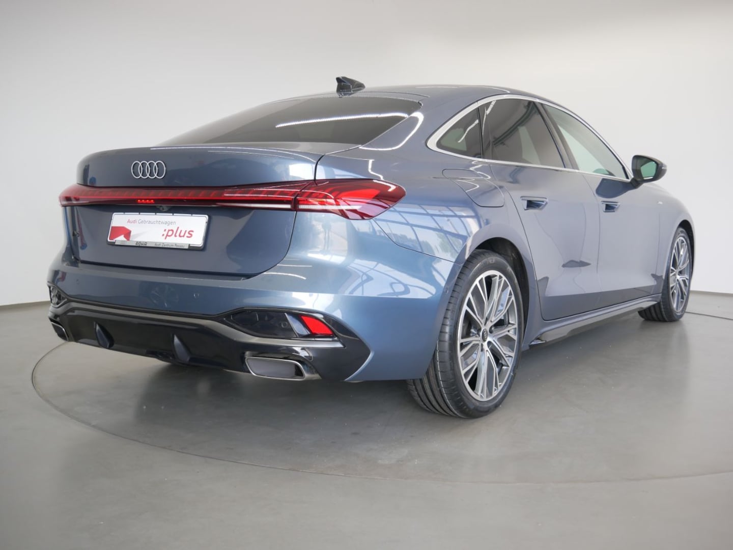 Bild über Audi A5 Limousine TFSI S tronic - für weitere Informationen kontaktieren Sie den Audi Partner