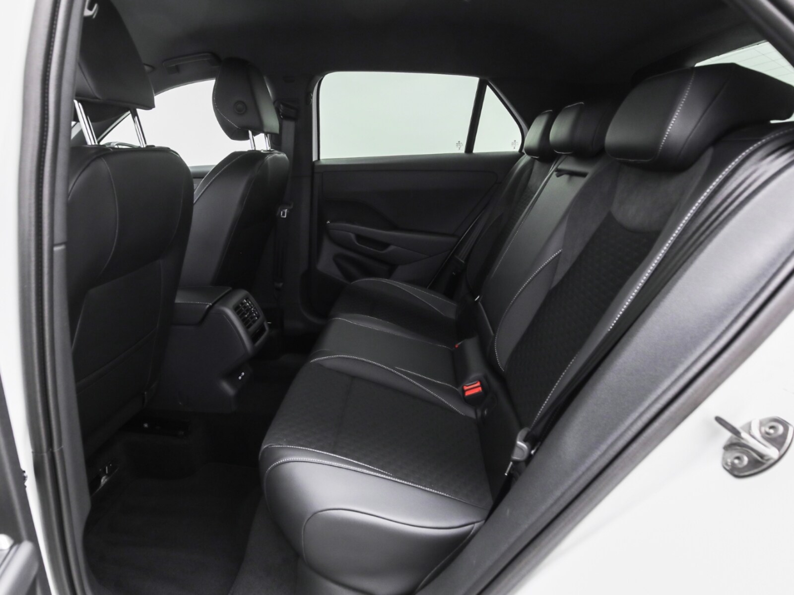 Volkswagen T-Roc – Bild 12