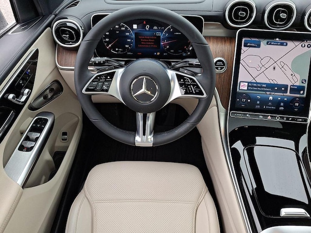 2023 Mercedes-Benz GLC 300