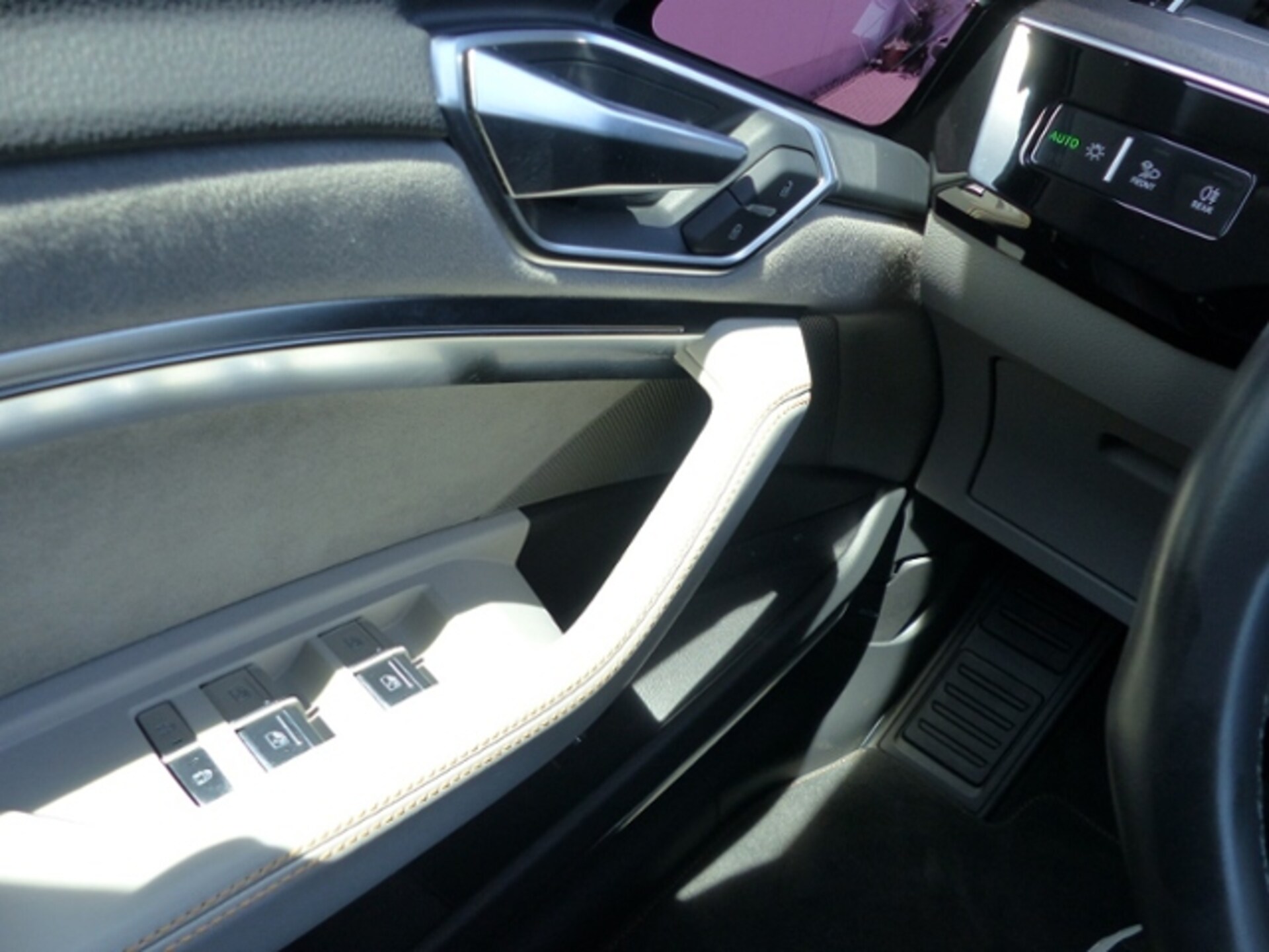 Audi e-tron S line