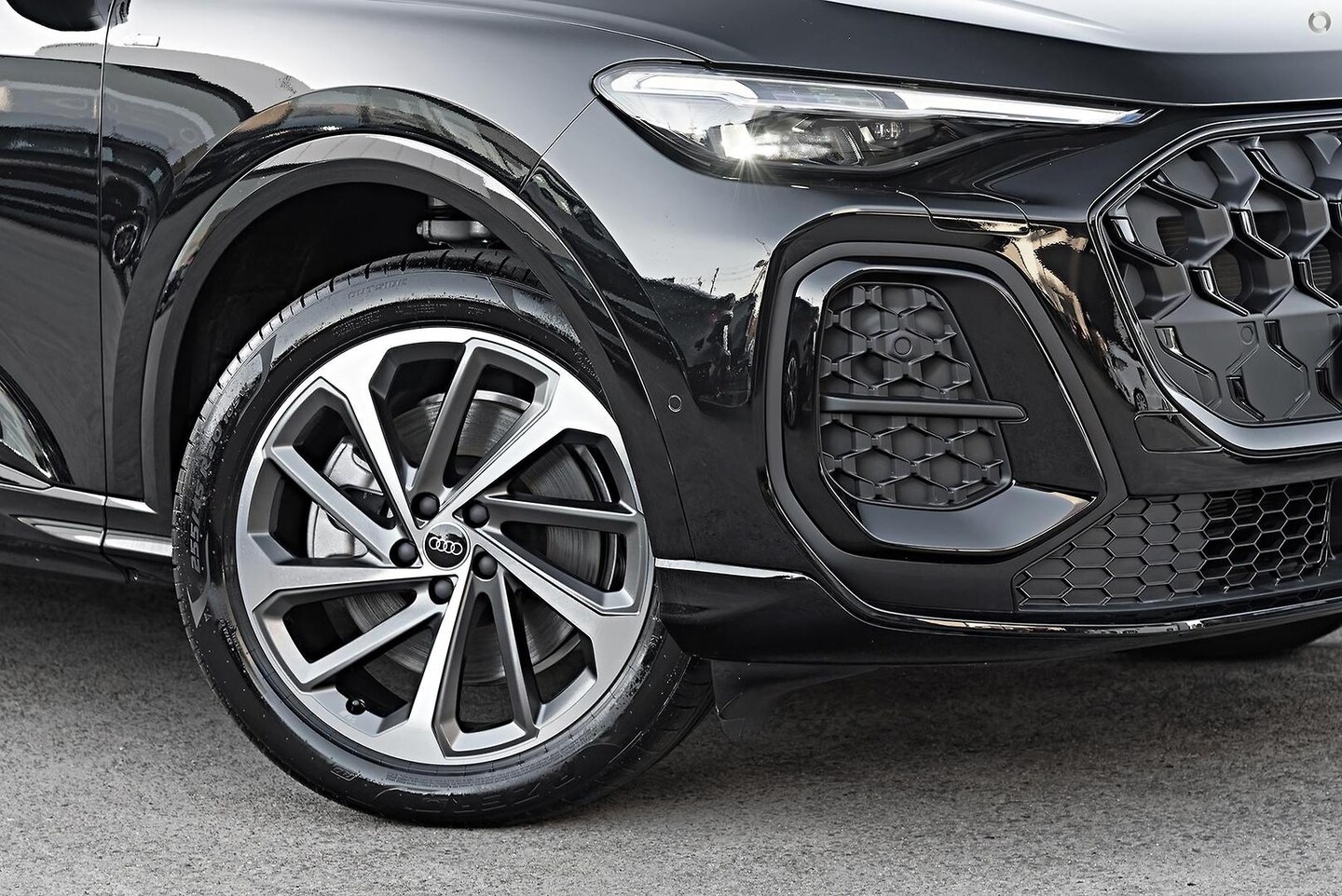 Image about Audi Q5 Sportback TDI quattro 150 kW