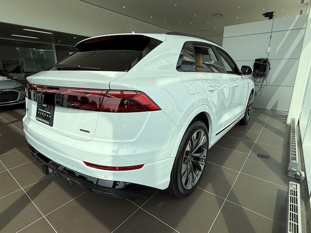 2025 Audi Q8