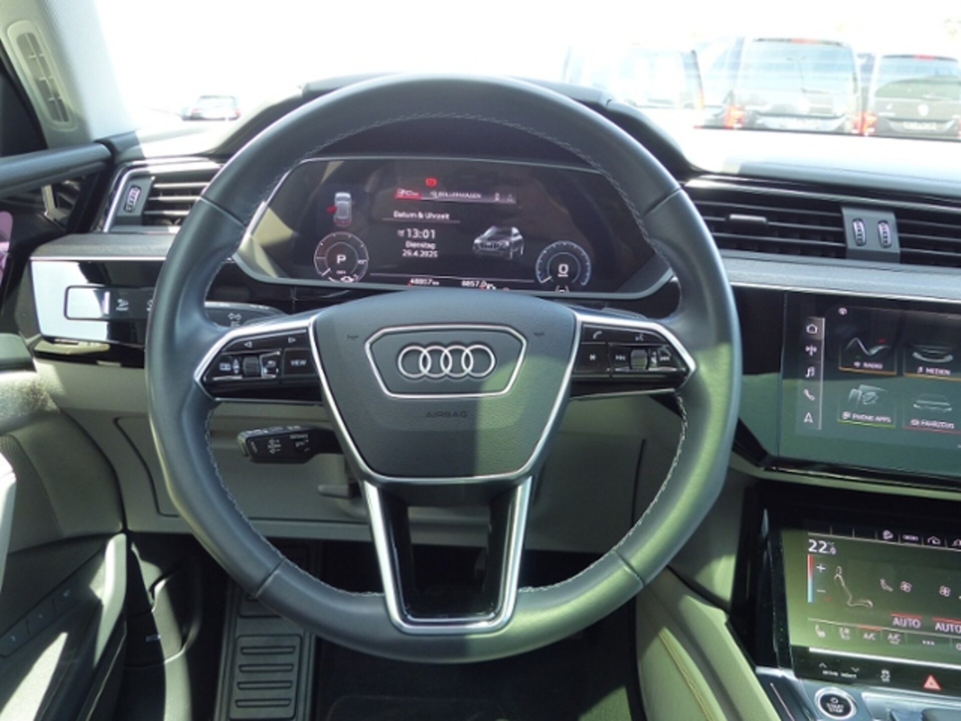 Audi e-tron S line