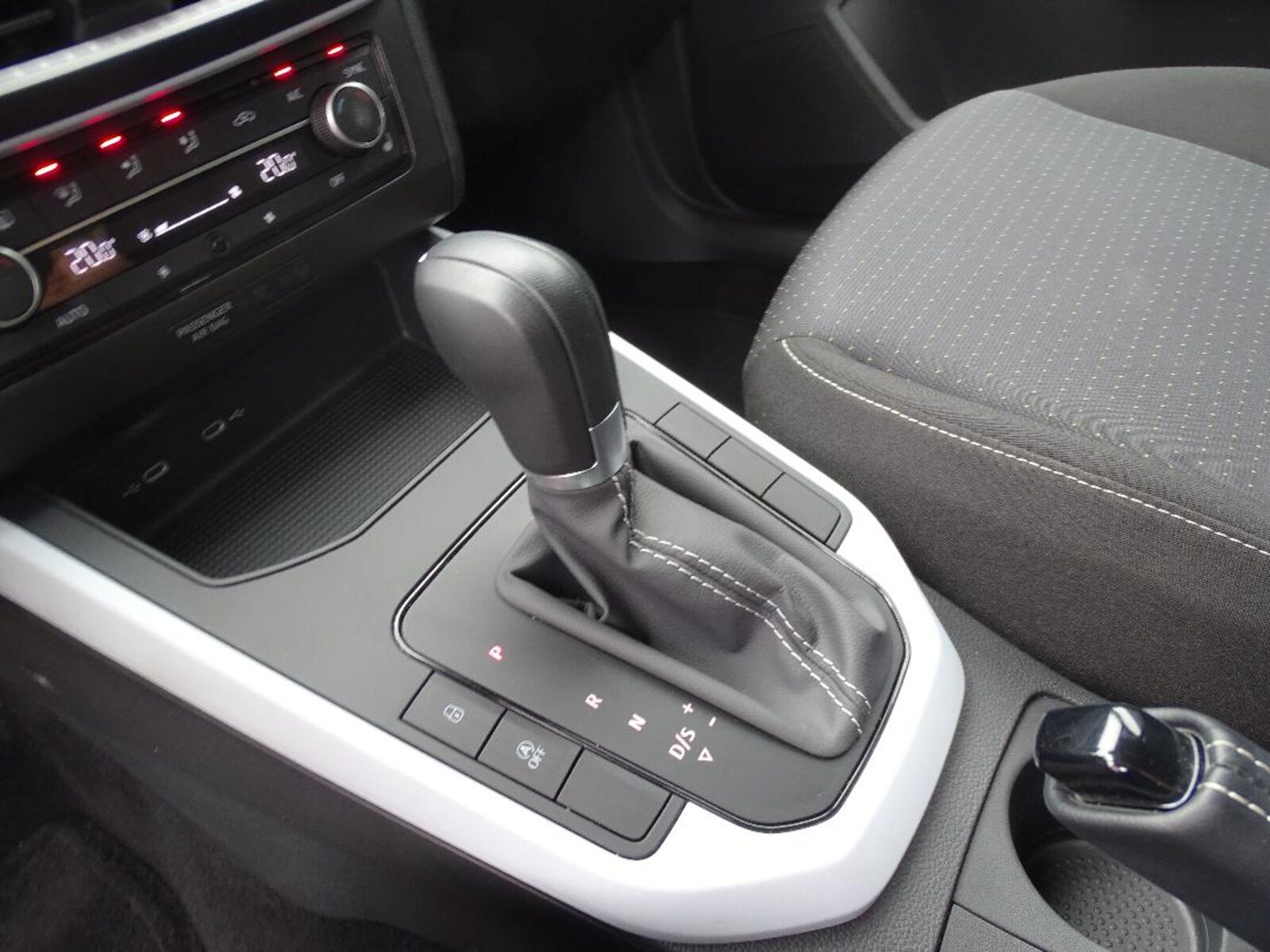 SEAT Arona – Bild 13