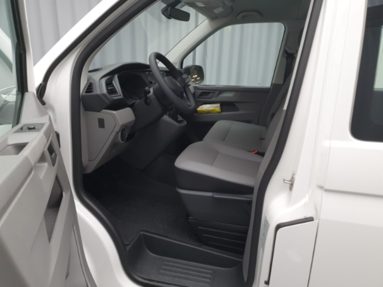 Volkswagen T6.1 Caravelle langer Radstand – Bild 7