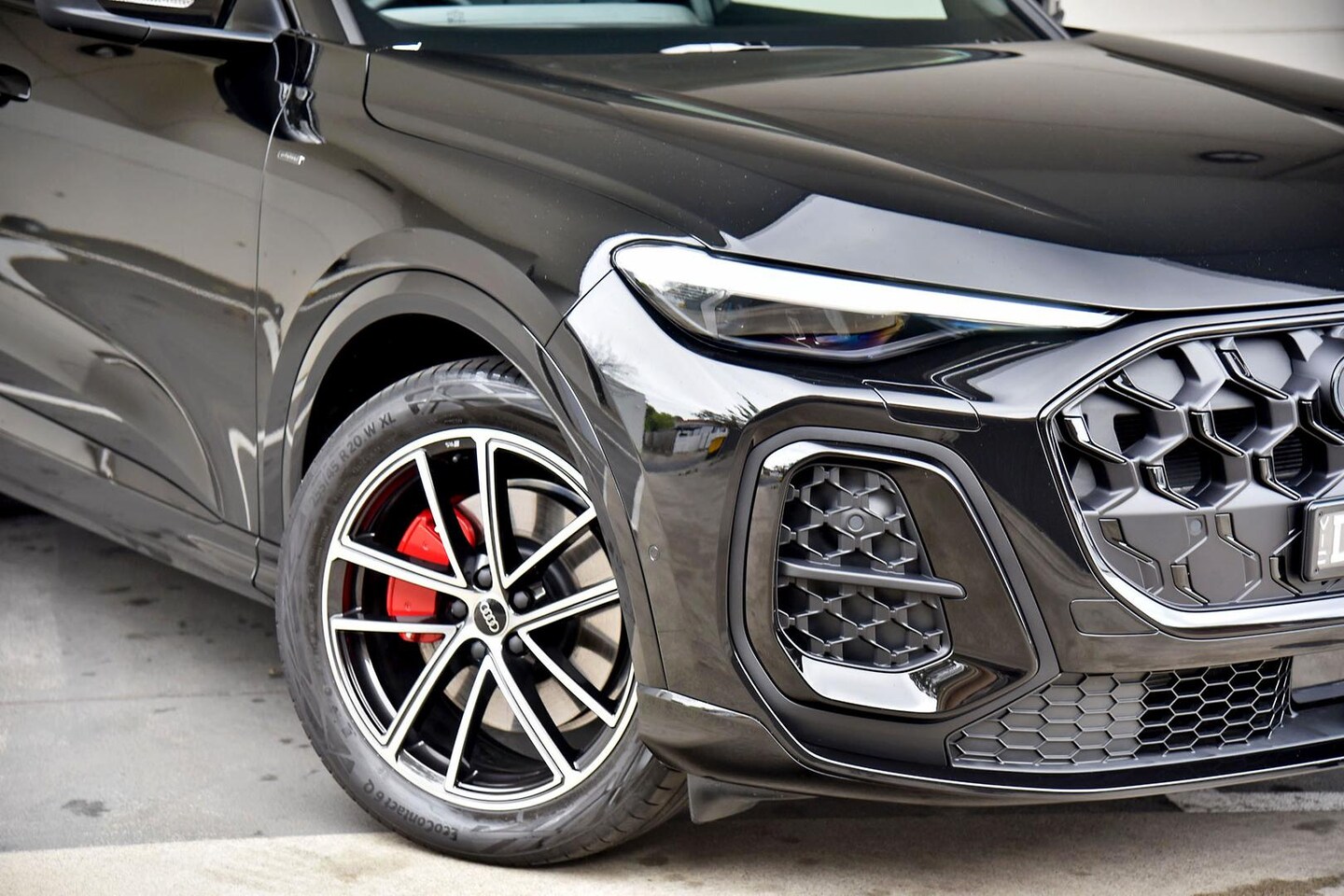 Image about Audi Q5 SUV e-hybrid quattro S tronic