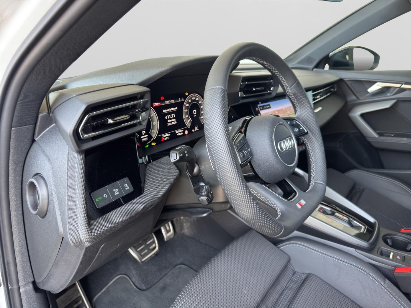 Bild über Audi A3 Sportback TFSI e S line 40 TFSI e S tronic - für weitere Informationen kontaktieren Sie den Audi Partner