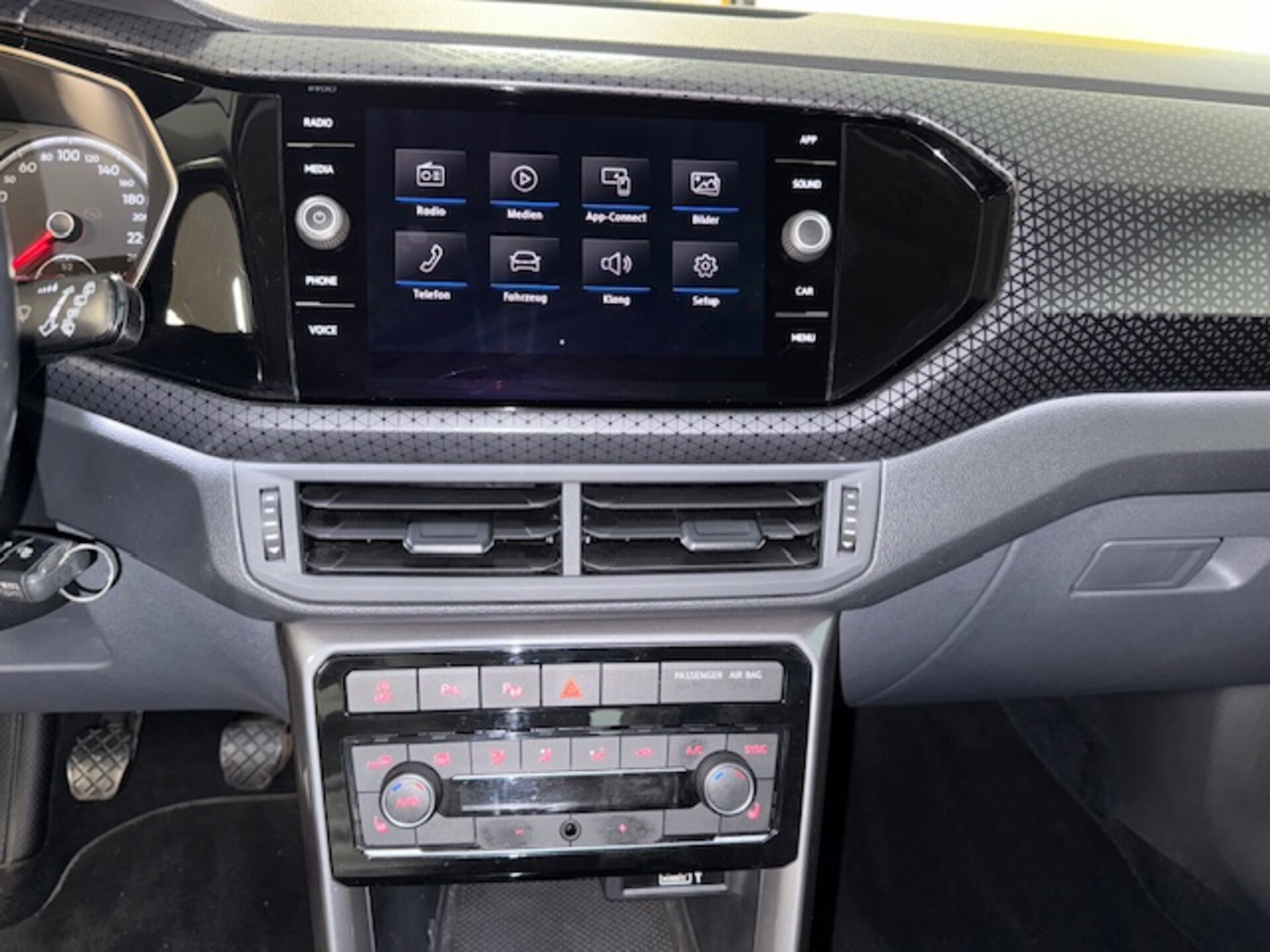 Volkswagen T-Cross Style
