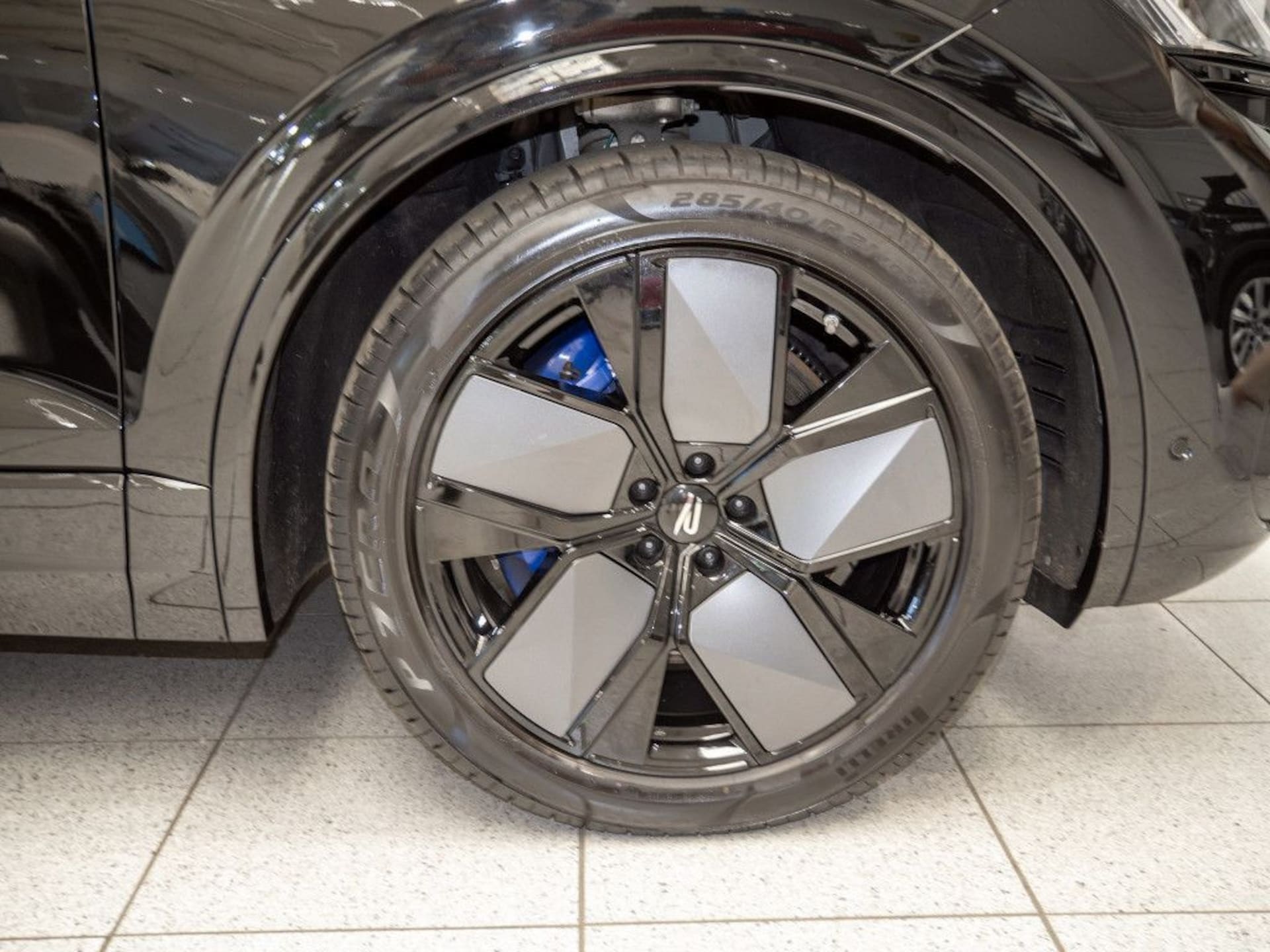 Volkswagen Touareg R