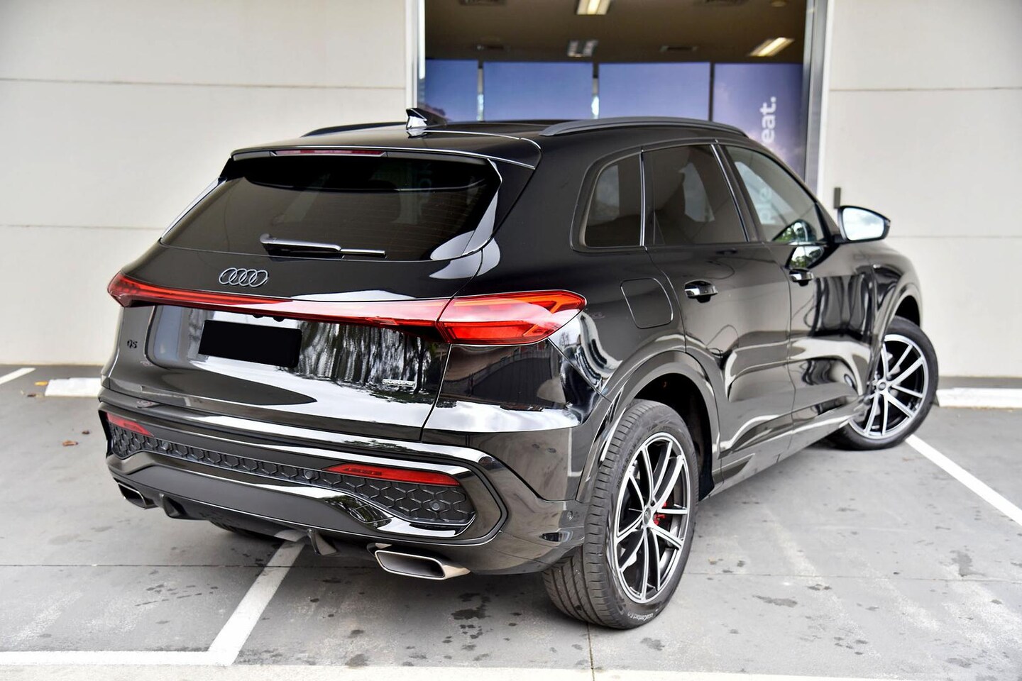 Image about Audi Q5 SUV e-hybrid quattro S tronic
