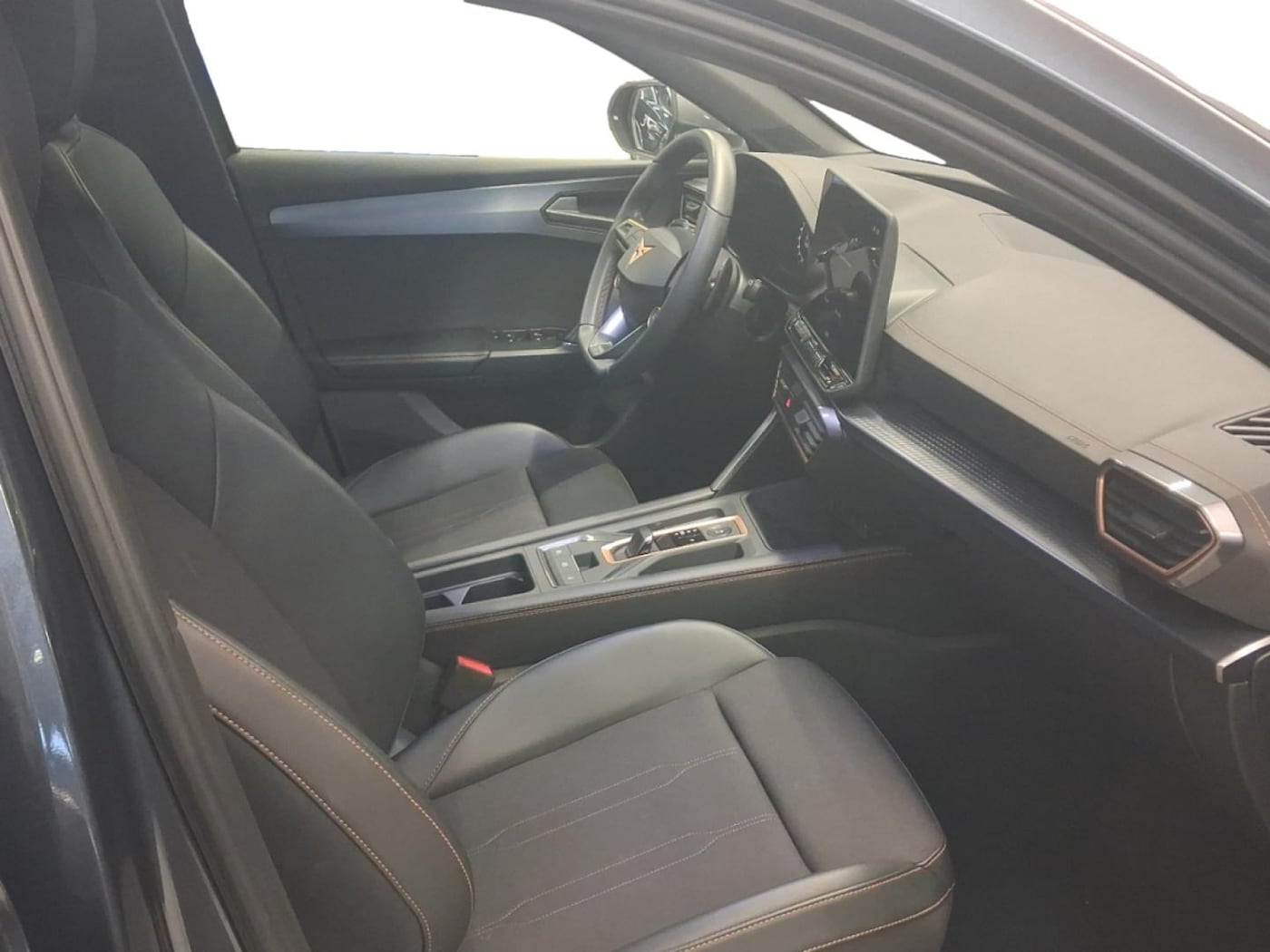 CUPRA Leon León 1.5 eTSI DSG 110 kW (150 CV) — photo 5