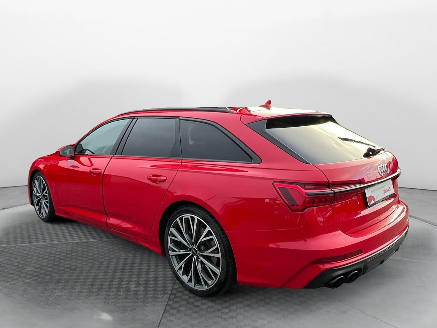 Bild über Audi S6 Avant TDI quattro tiptronic - für weitere Informationen kontaktieren Sie den Audi Partner