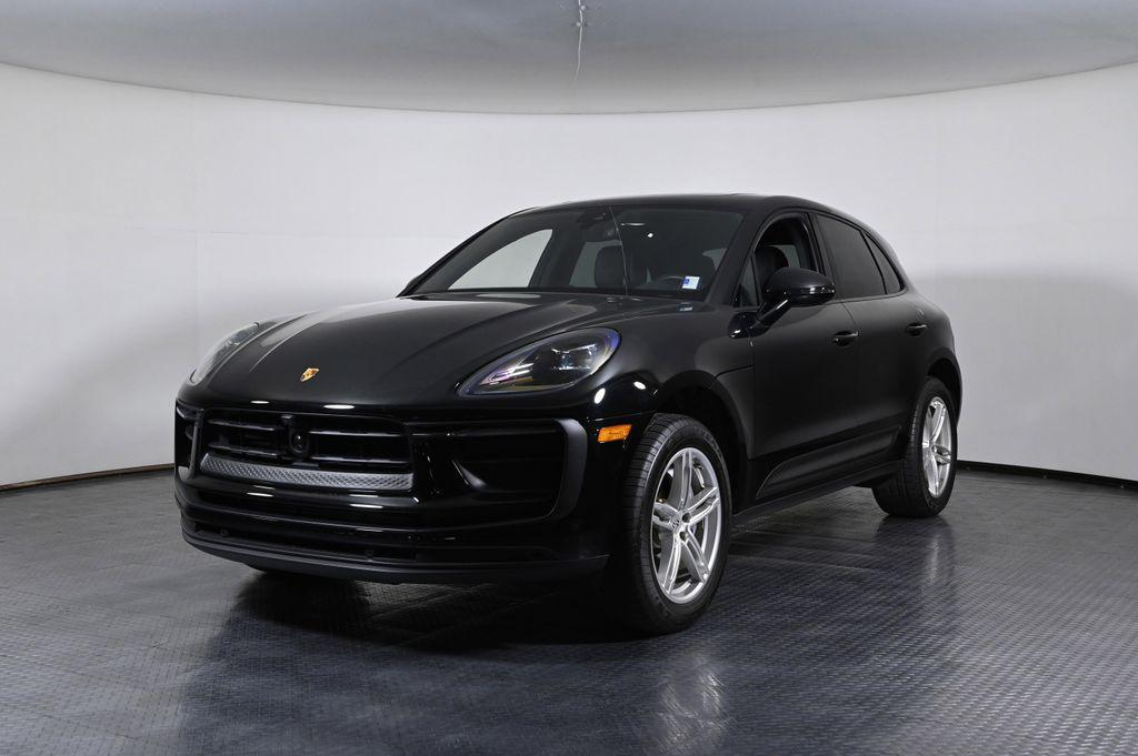 2024 Porsche Macan -'s photo
