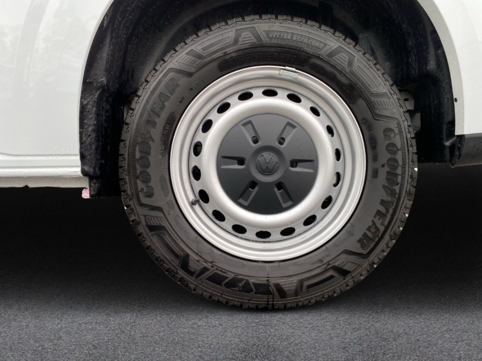 Volkswagen Transporter Kasten kurzer Radstand – Bild 14